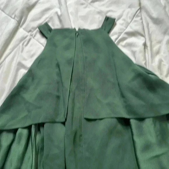 BCBGMAXAZRIA FOLIAGE  TRISTYN COLD-SHOULDER DRAMATIC LS RUFFLE DRESS SZ XS - Picture 6 of 6